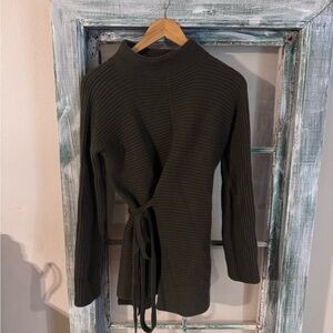 Vince Olive Green Crew Neck Sweater